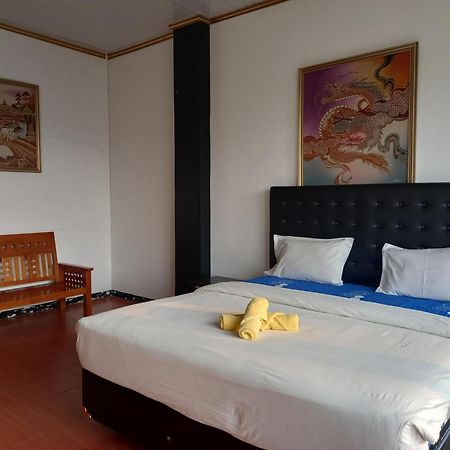 Dc Hotel & Hostel Labuan Bajo Dış mekan fotoğraf