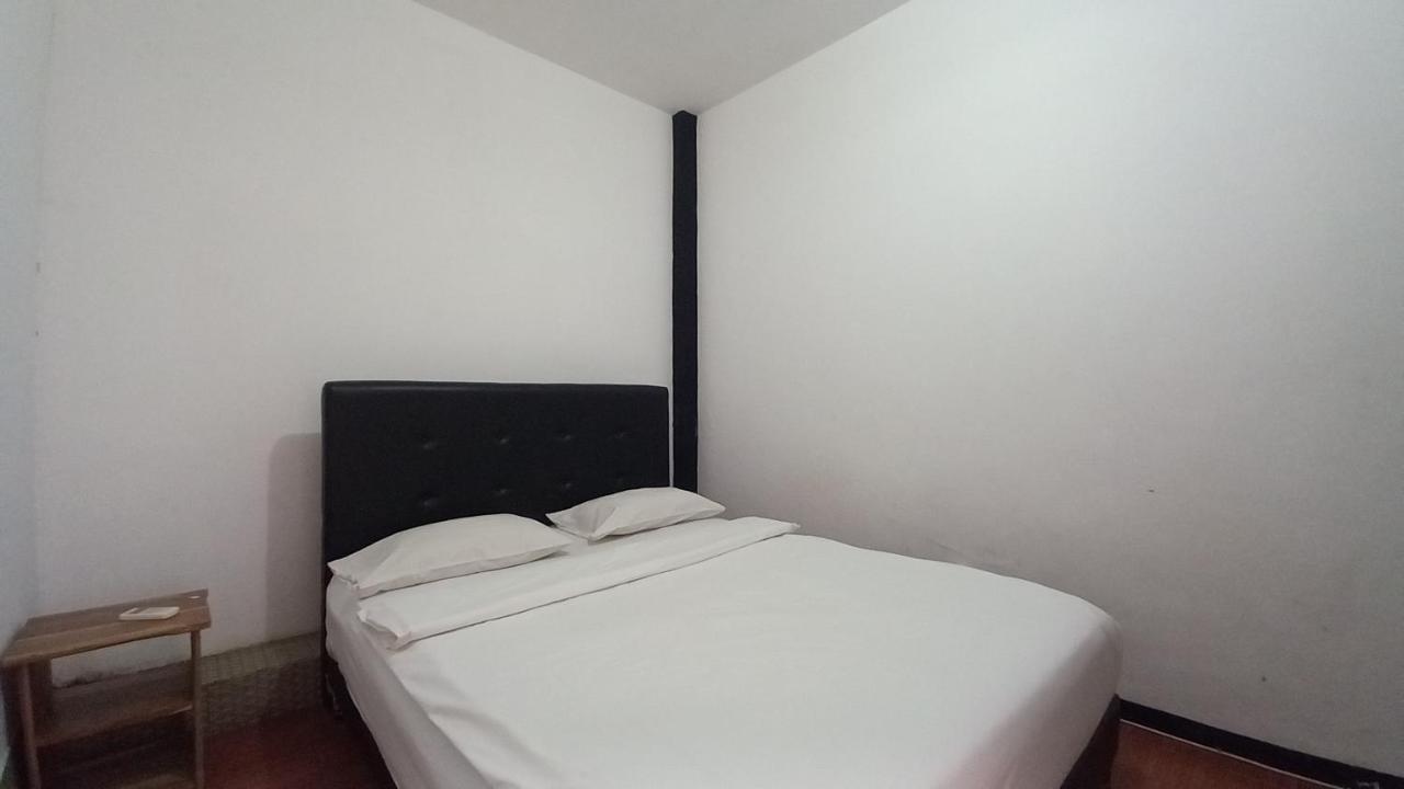 Dc Hotel & Hostel Labuan Bajo Dış mekan fotoğraf