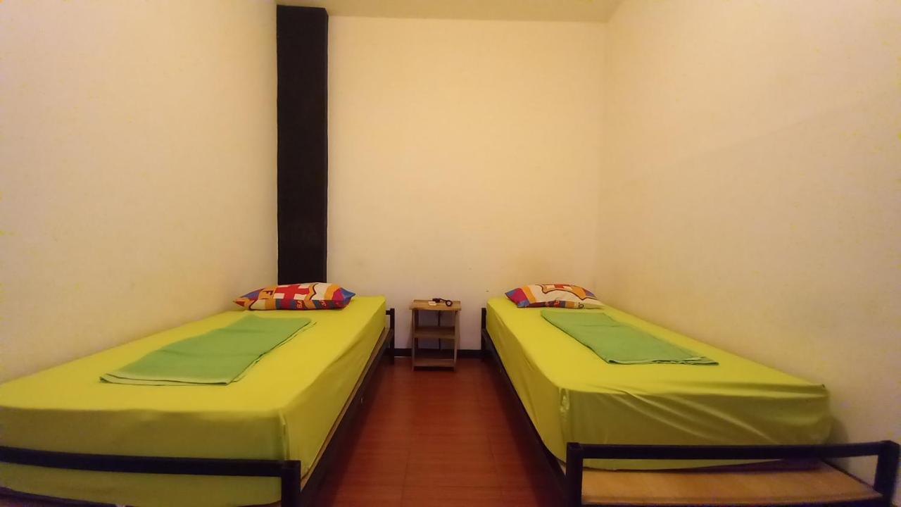 Dc Hotel & Hostel Labuan Bajo Dış mekan fotoğraf