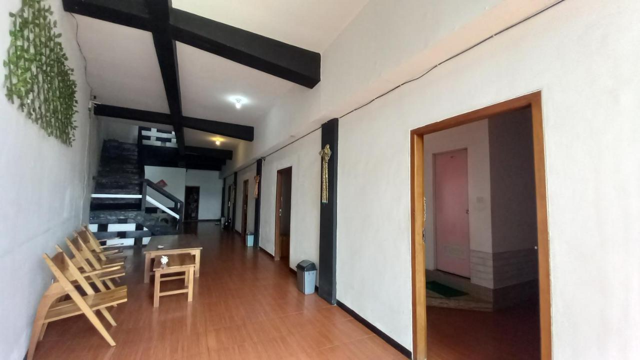Dc Hotel & Hostel Labuan Bajo Dış mekan fotoğraf