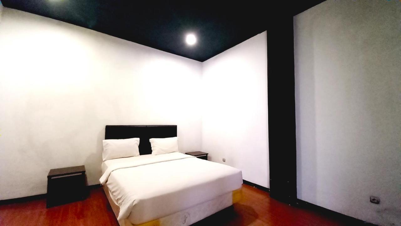 Dc Hotel & Hostel Labuan Bajo Dış mekan fotoğraf