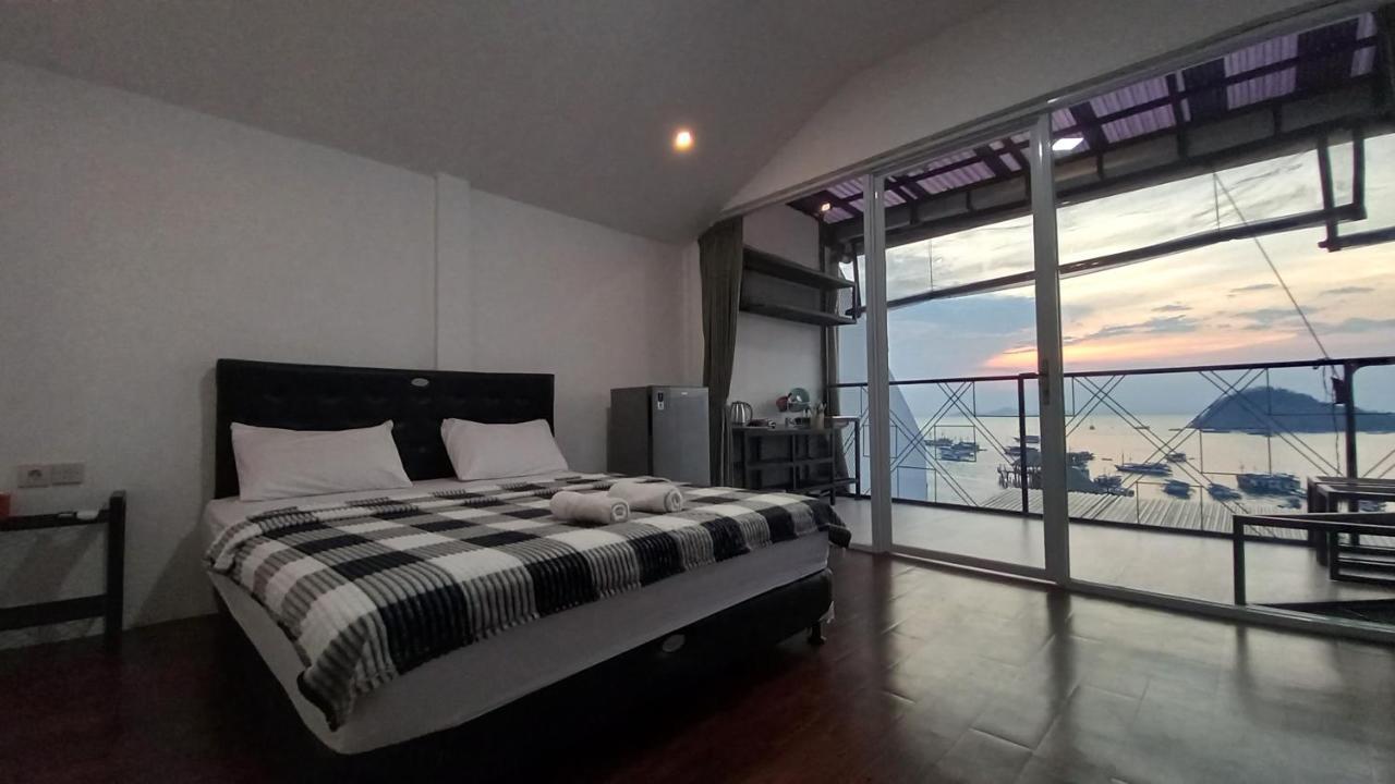 Dc Hotel & Hostel Labuan Bajo Dış mekan fotoğraf