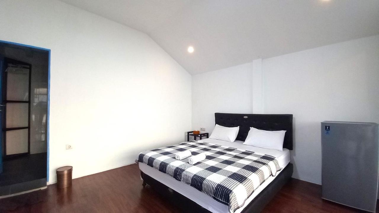 Dc Hotel & Hostel Labuan Bajo Dış mekan fotoğraf