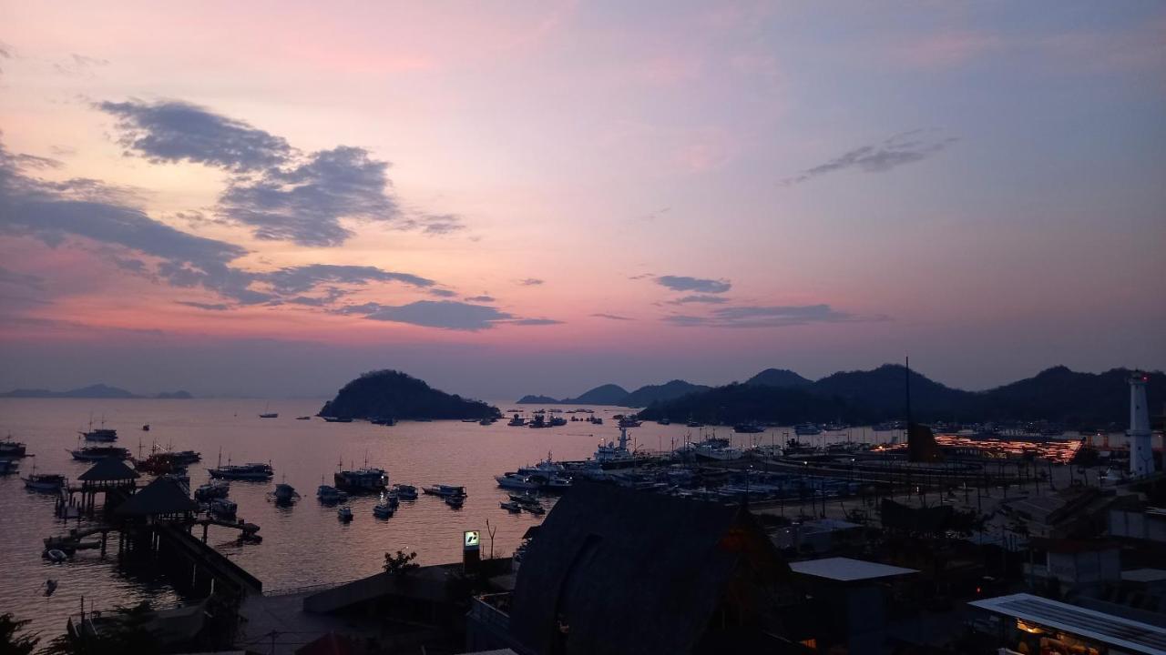 Dc Hotel & Hostel Labuan Bajo Dış mekan fotoğraf