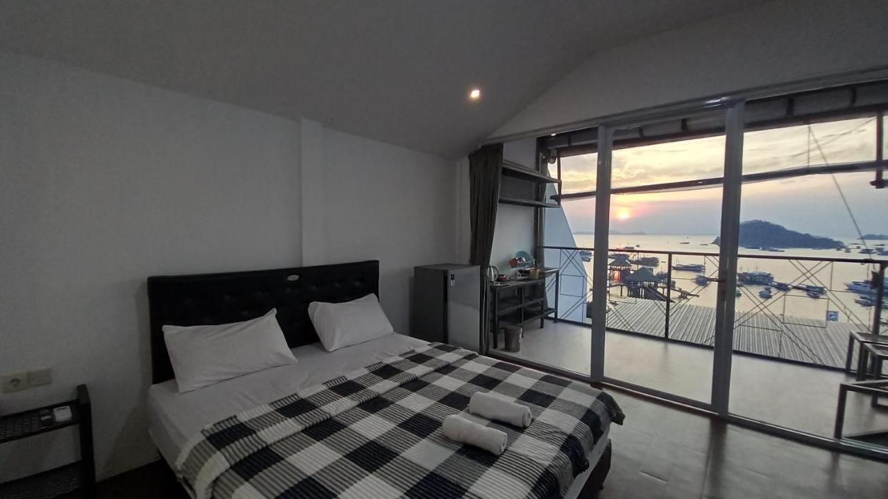 Dc Hotel & Hostel Labuan Bajo Dış mekan fotoğraf