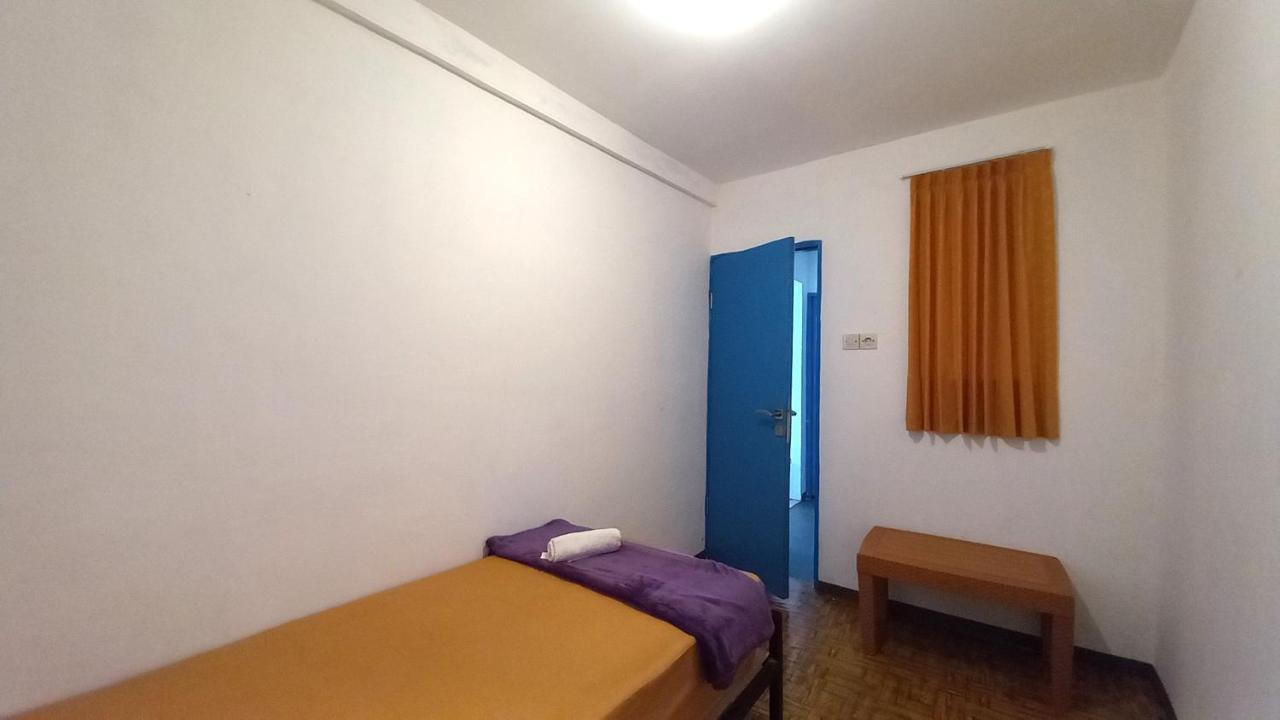 Dc Hotel & Hostel Labuan Bajo Dış mekan fotoğraf