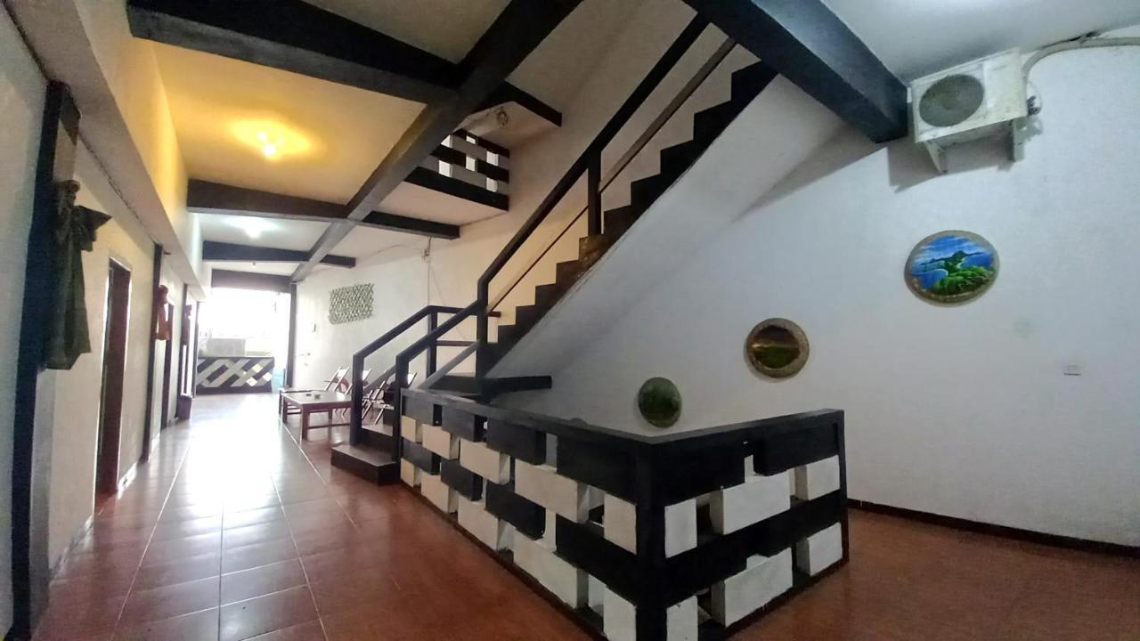 Dc Hotel & Hostel Labuan Bajo Dış mekan fotoğraf