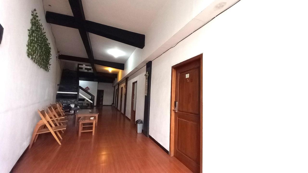 Dc Hotel & Hostel Labuan Bajo Dış mekan fotoğraf