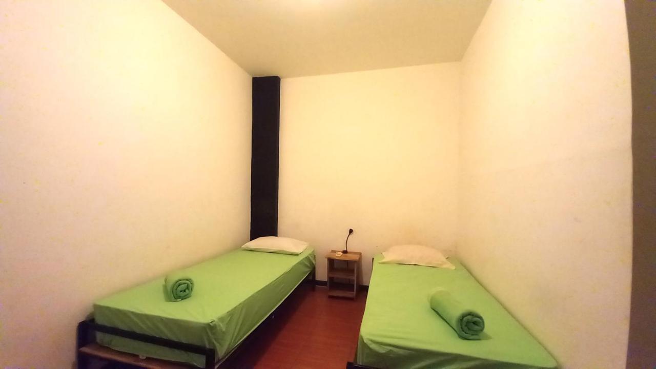 Dc Hotel & Hostel Labuan Bajo Dış mekan fotoğraf