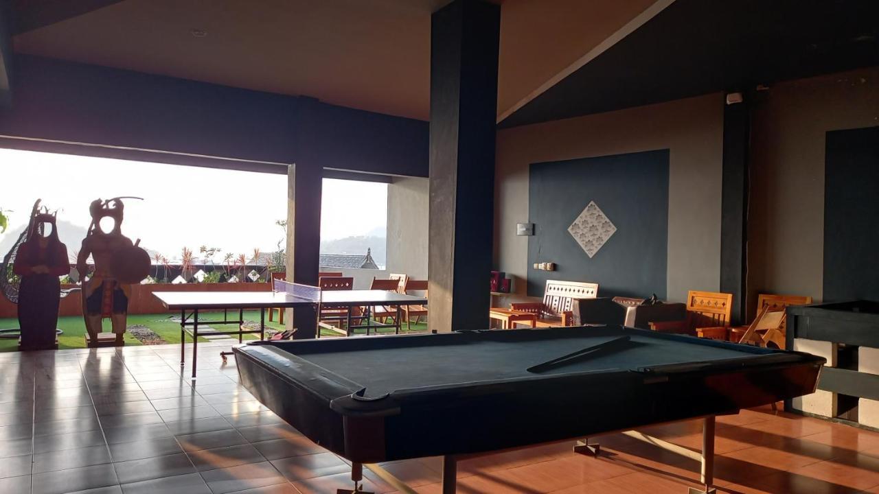 Dc Hotel & Hostel Labuan Bajo Dış mekan fotoğraf