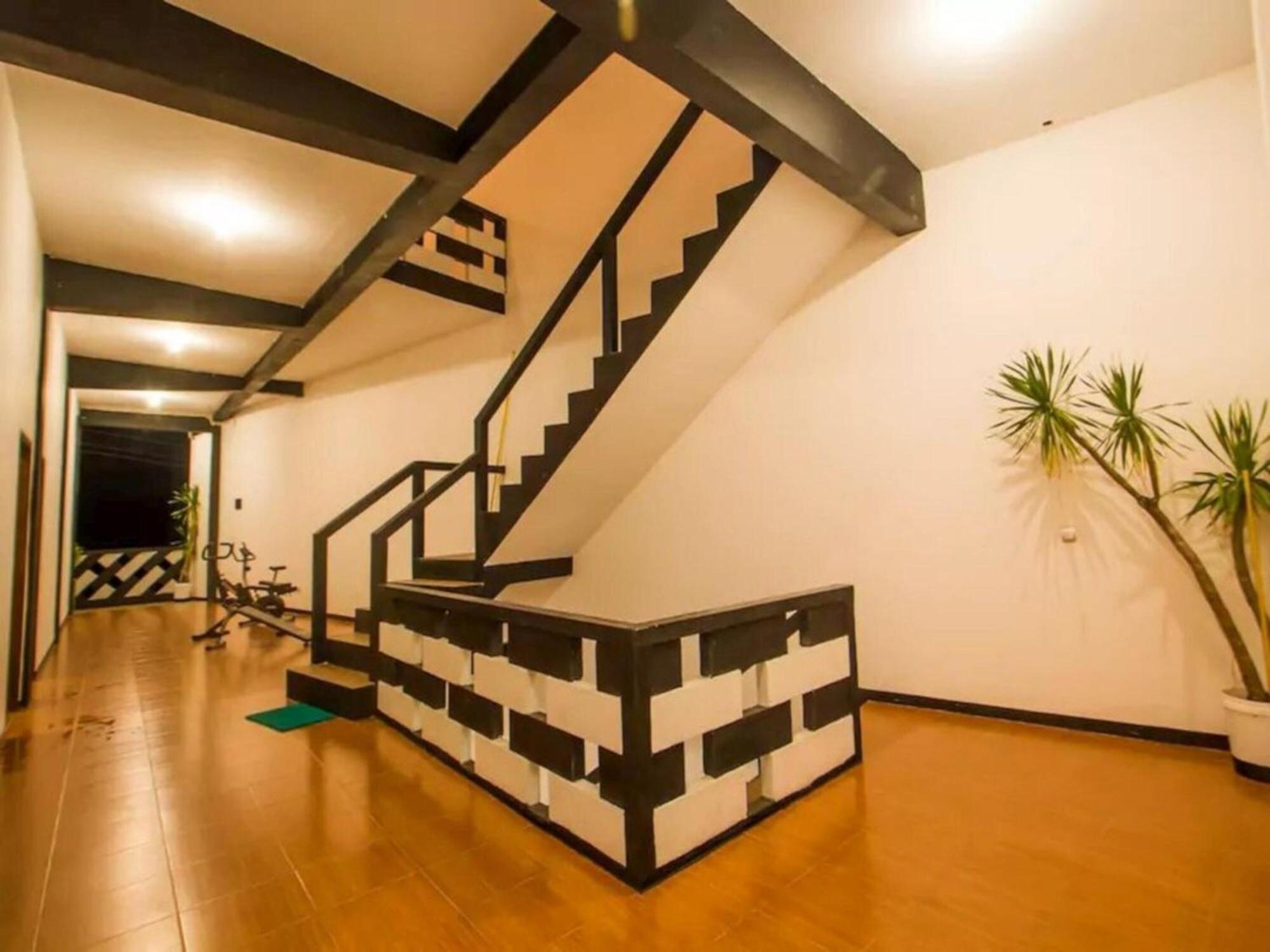 Dc Hotel & Hostel Labuan Bajo Dış mekan fotoğraf