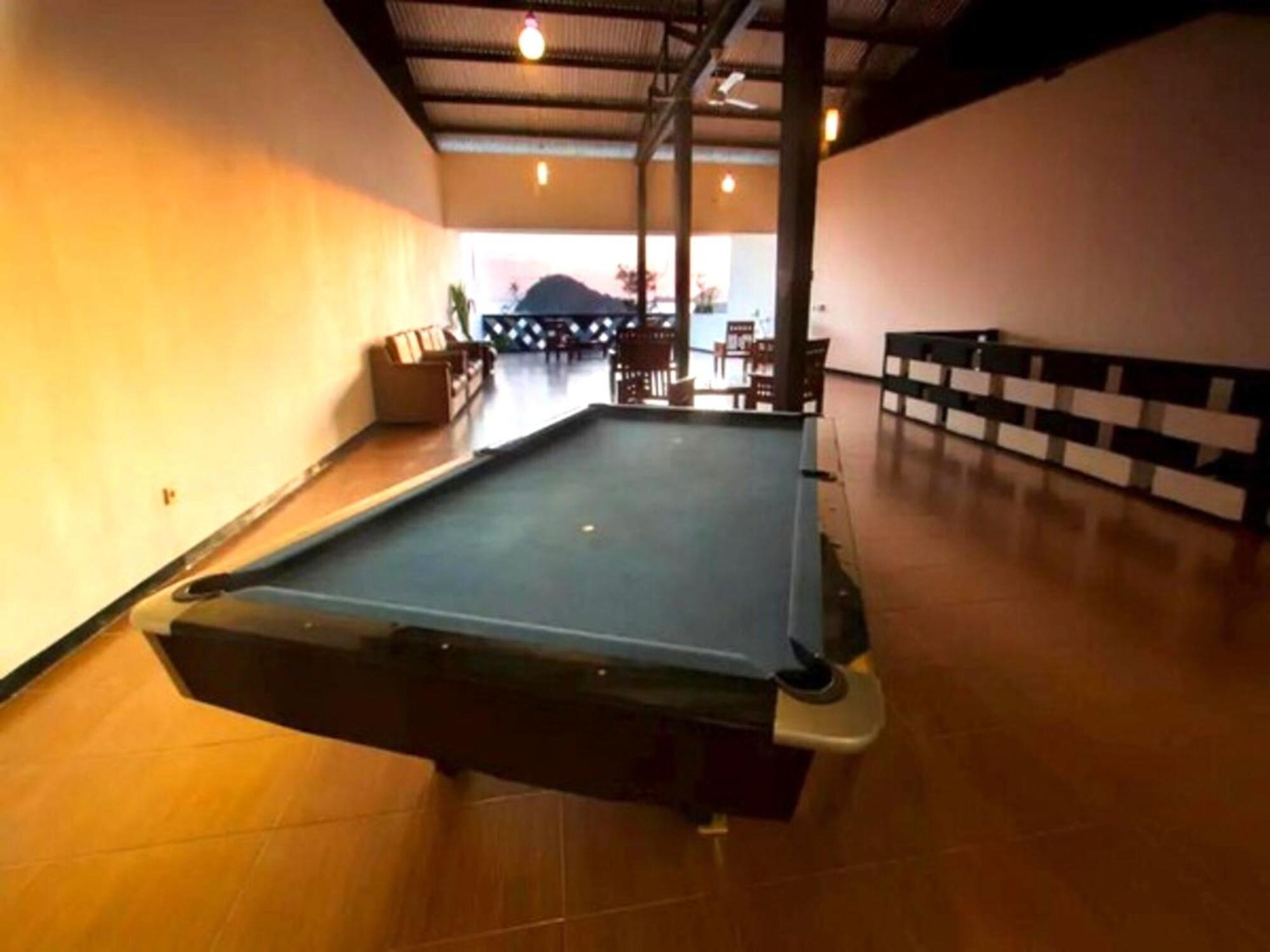Dc Hotel & Hostel Labuan Bajo Dış mekan fotoğraf